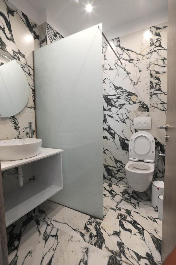 Afrodite Suites Саранда Экстерьер фото