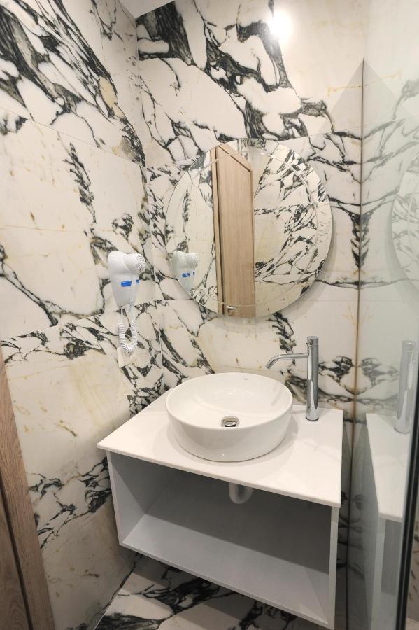 Afrodite Suites Саранда Экстерьер фото